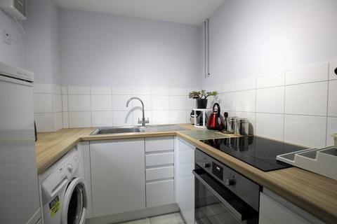93 Firs Close, Mitcham, CR4 1AX