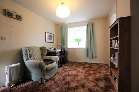 93 Firs Close, Mitcham, CR4 1AX