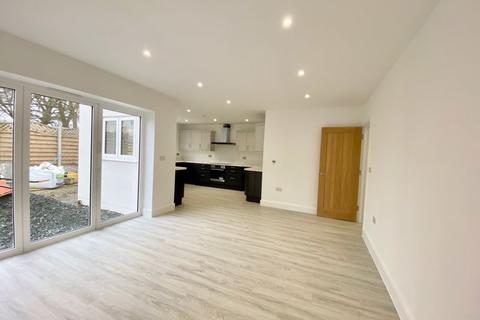 38 Leysdown Avenue, Bexleyheath, DA7 6AT