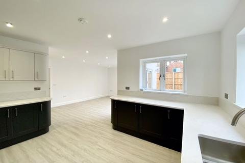 38 Leysdown Avenue, Bexleyheath, DA7 6AT