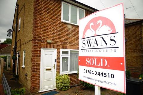 24 The Clumps, Ashford, TW15 1AT