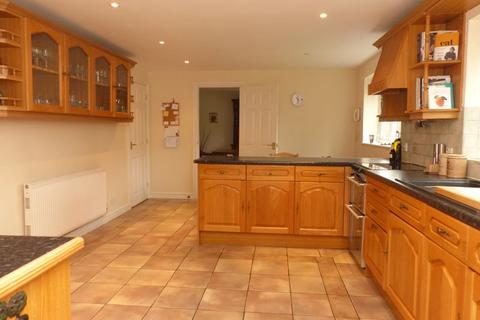 5 Hill Lane, Bassetts Pole, Sutton Coldfield, B75 6LE