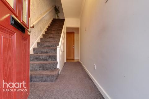 17 Ronald Road, Romford, RM3 0RB