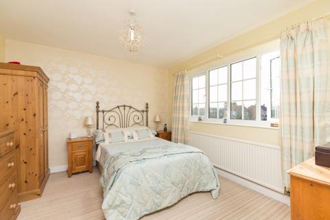 4 Castle Meadows, Snape, Bedale, DL8 2TT