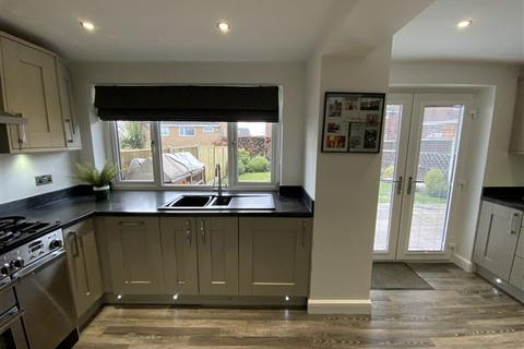 9 Bluebird Hill, Aston, Sheffield, S26 2GN