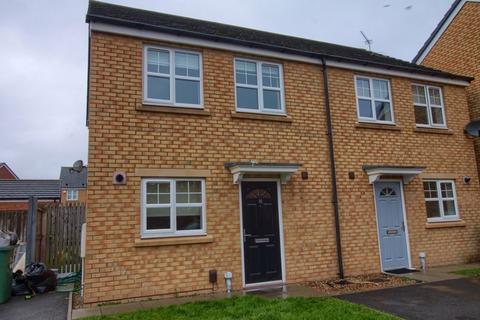 2 bedroom semi-detached house to rent - Beaufort Close, Thornaby