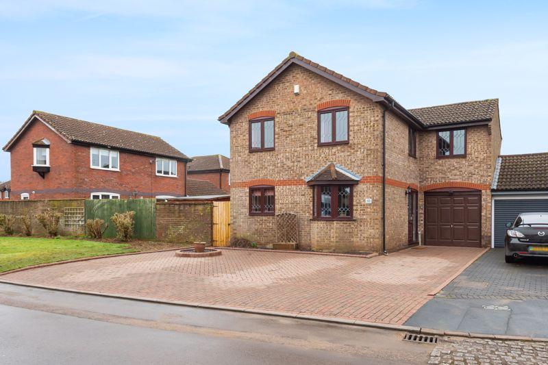 Benson Close, Bicester 4 bed house £425,000