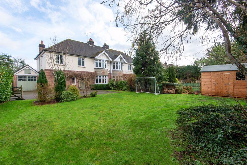 Worthing Road, Horsham 4 bed semidetached house £725,000