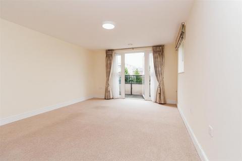 2 bedroom apartment for sale - Humphrey Court, The Oval, Stafford, Staffordshire, ST17 4SD