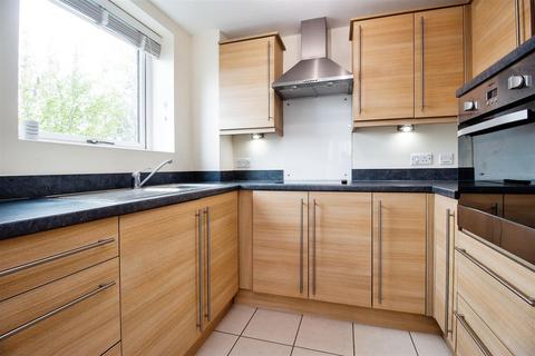 2 bedroom apartment for sale - Humphrey Court, The Oval, Stafford, Staffordshire, ST17 4SD