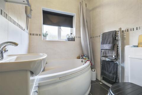24 Centenary Road, Coventry, CV4 8GF