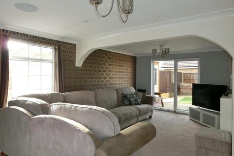 10 Forest Way, Hollywood, Birmingham, B47 5JS