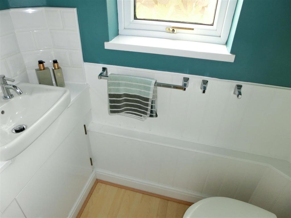Forest Way 10 WC.jpg