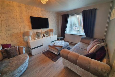 11 Cornish Close, Nuneaton, CV10 0XU
