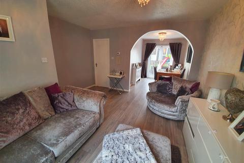 11 Cornish Close, Nuneaton, CV10 0XU