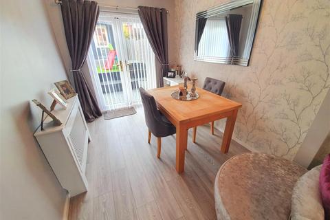 11 Cornish Close, Nuneaton, CV10 0XU
