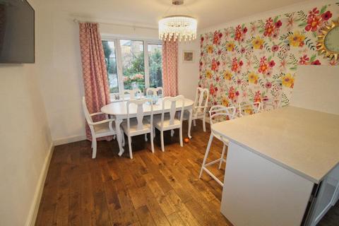83 Cheyne Garth, Hornsea, HU18 1BF