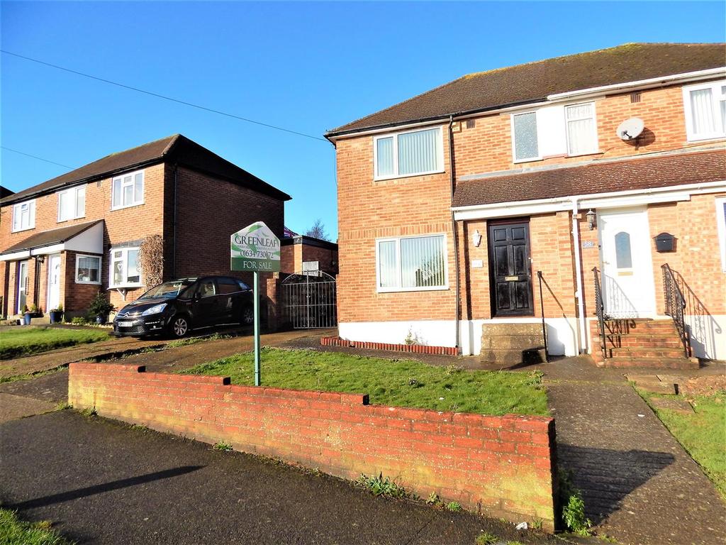 Barberry Avenue, Chatham 2 bed semidetached house £250,000