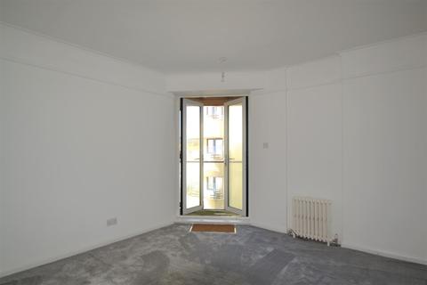 2 bedroom flat to rent - High Street, Rottingdean, BN2 7HS