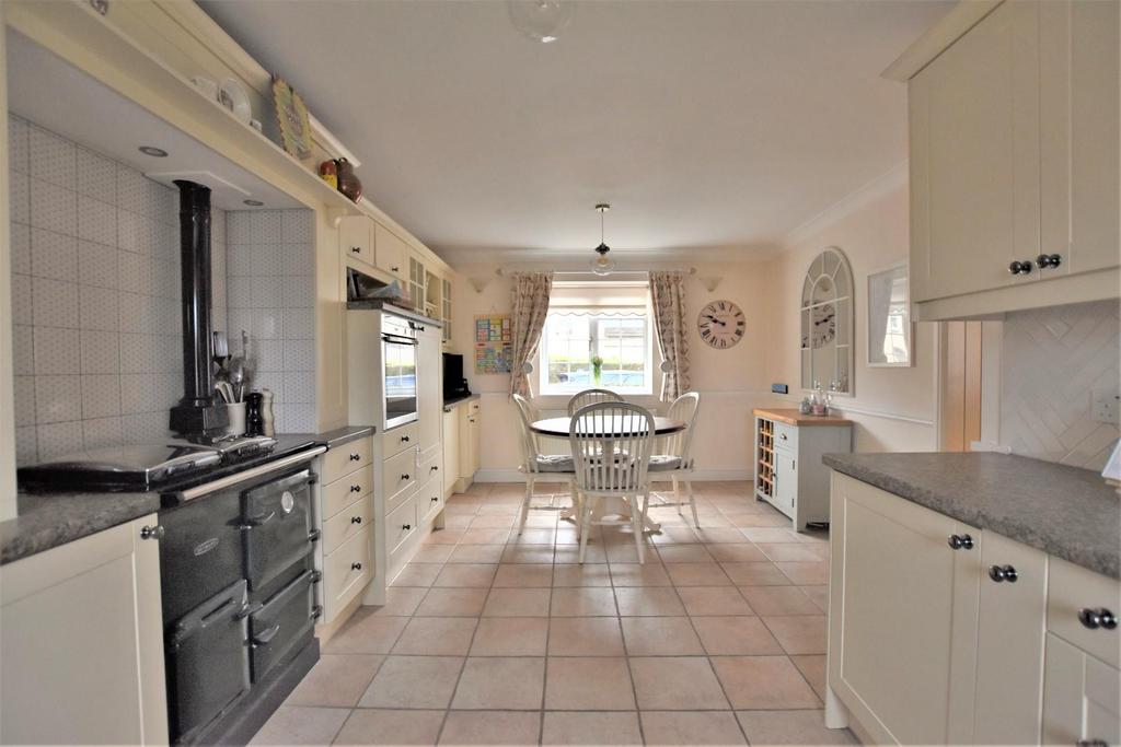 Kitchen diner