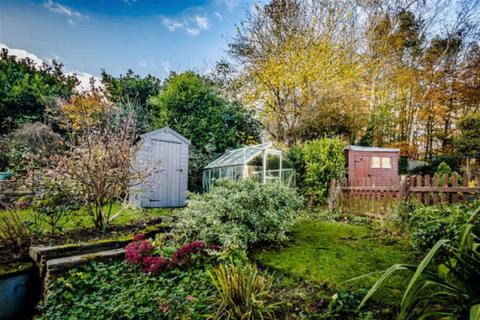 12 Adgil Crescent, Halifax, HX3 9SD