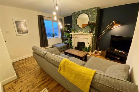12 Adgil Crescent, Halifax, HX3 9SD
