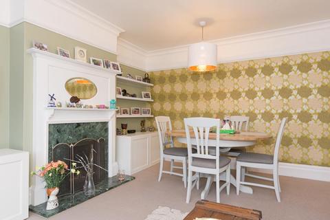 74 West Hill, Epsom, KT19 8LF
