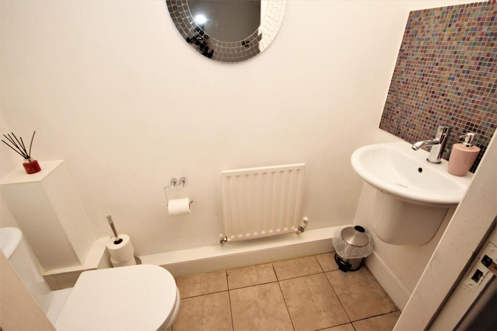 Cloakroom/WC