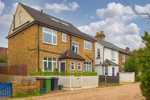 18b Carters Road, Epsom, KT17 4NE