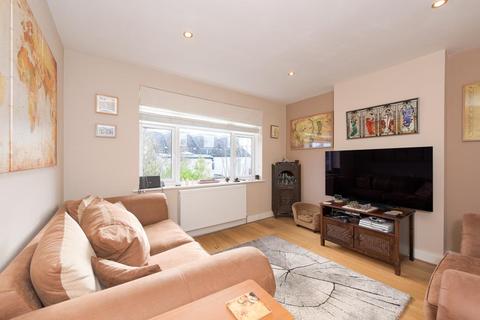 18b Carters Road, Epsom, KT17 4NE