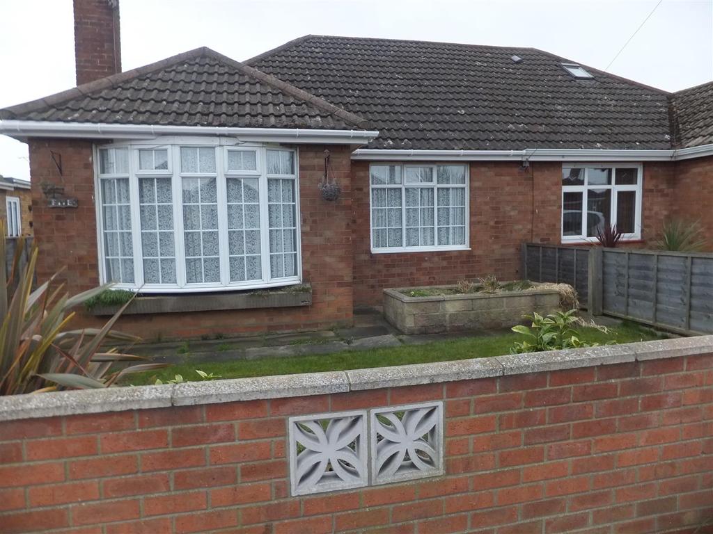 Brian Avenue, Cleethorpes 2 bed semidetached bungalow £585 pcm (£135 pw)