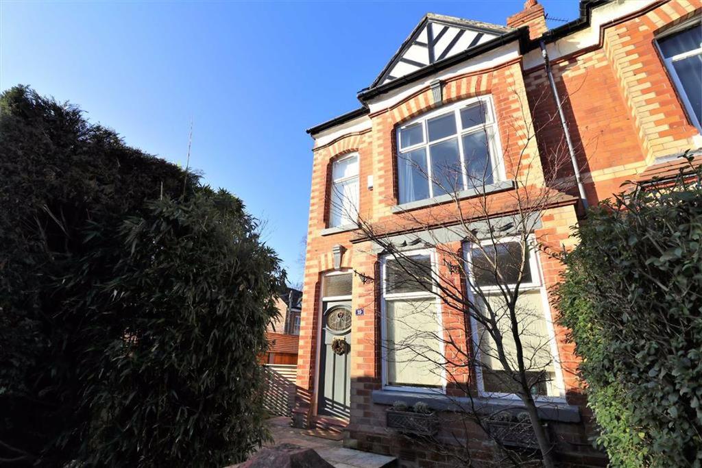 Victoria Road, Whalley Range, Manchester, M16 4 bed end of terrace