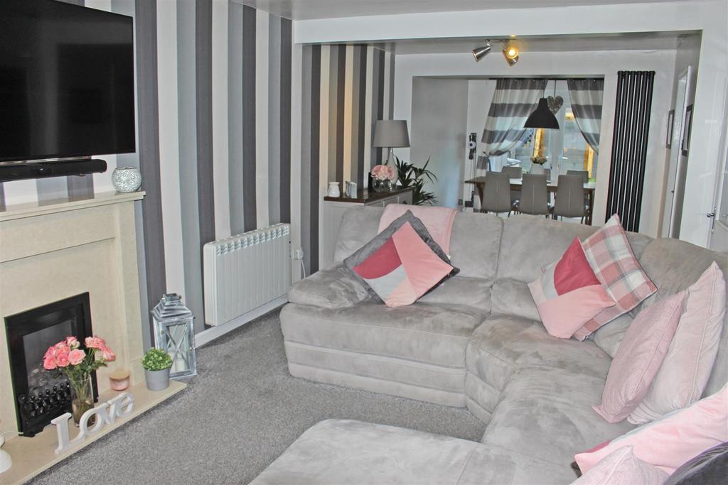 Lounge with extended dining area