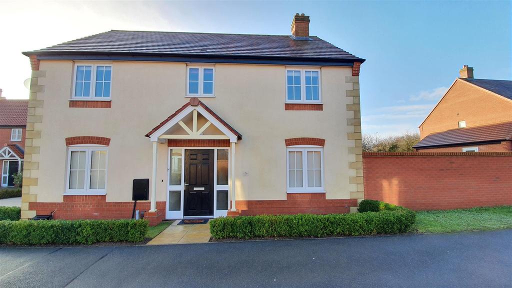 Southfield Grove, Bingham 4 bed detached house £350,000