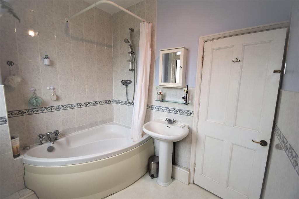 Family bathroom