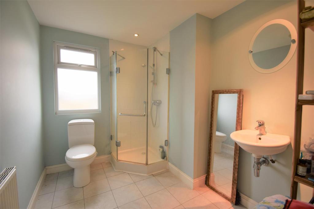 2 nd floor shower room