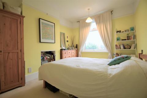 5 Hampden Road, Beckenham, BR3 4HD