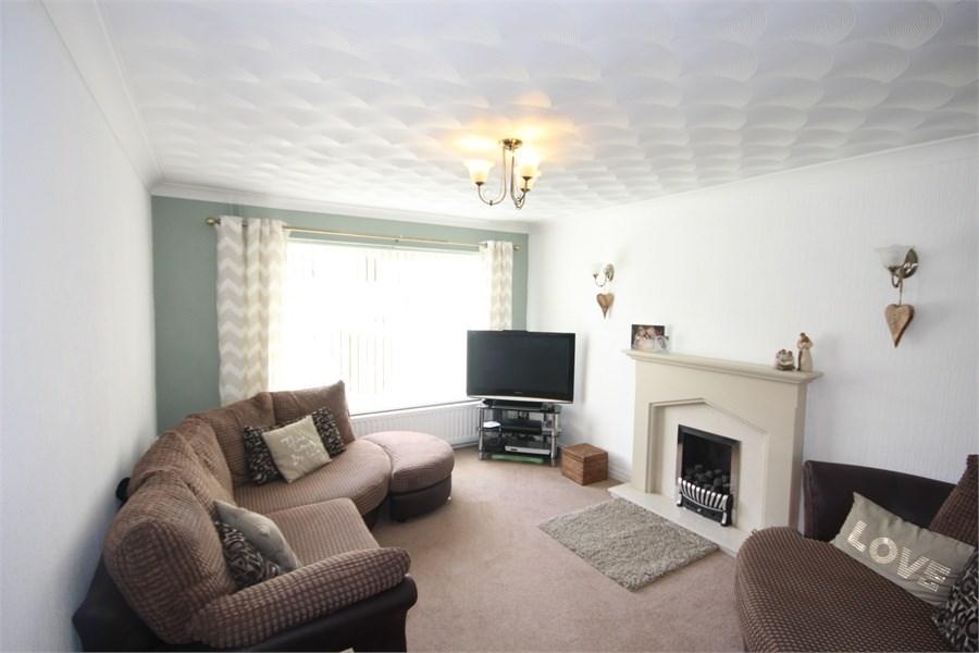 Walkers Lane, Penketh, Warrington, WA5 4 bed detached house £1,100 pcm (£254 pw)