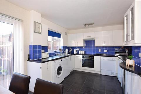 59 Armoury Drive, Gravesend, DA12 1LZ