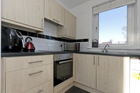 74 Cattofield Place, Aberdeen, AB25 3QP