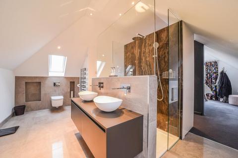 2 Linkside, New Malden, KT3 4LA