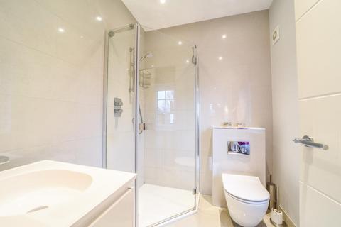2 Linkside, New Malden, KT3 4LA