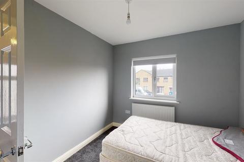 7 Marina Crescent, Skipton, BD23 1TR