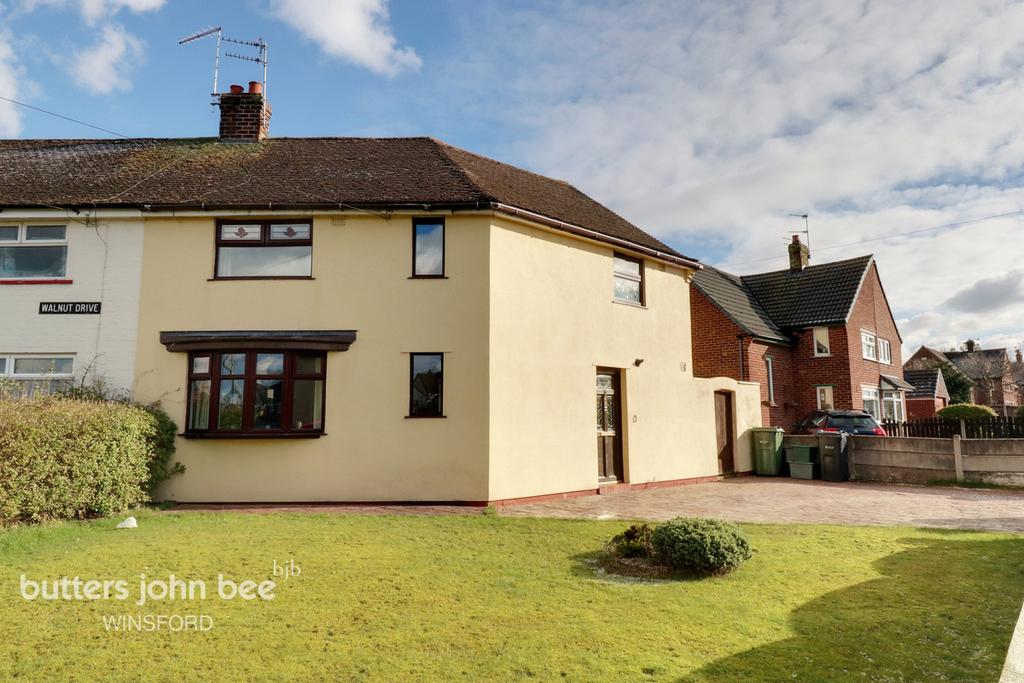 Walnut Drive, Winsford 3 bed end of terrace house £140,000
