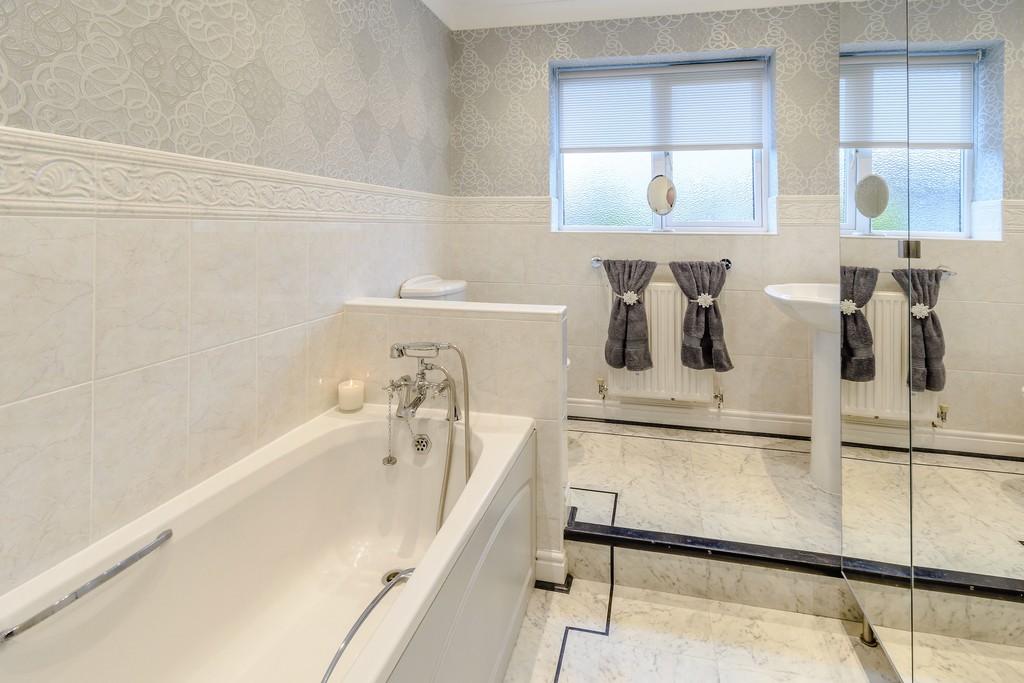 Master Ensuite