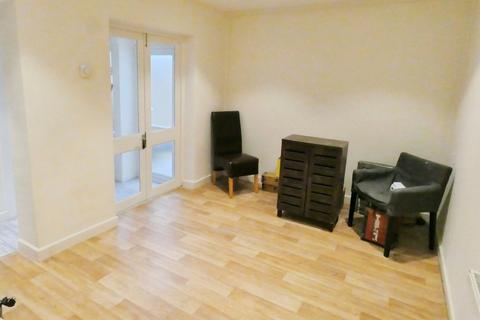 3 bedroom end of terrace house to rent, Oxford Terrace, Kingsholm, Gloucester