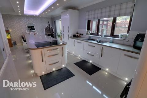 3 Pleasant Heights, Porth, CF39 0LZ