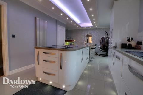 3 Pleasant Heights, Porth, CF39 0LZ