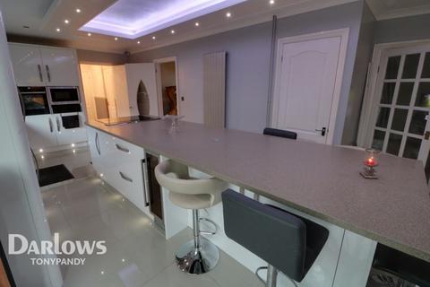 3 Pleasant Heights, Porth, CF39 0LZ