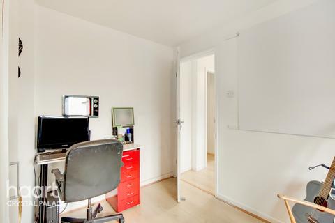 15 Bloomhall Road, London, SE19 1JH